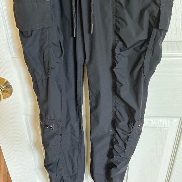 Like New Canopy Romper - Picture 4 of 4